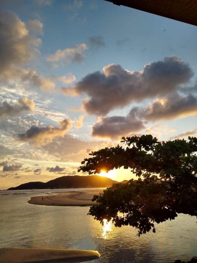 Casa  venda  no Ubatuba - So Francisco do Sul, SC. Imveis